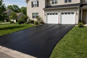 Best Asphalt Driveway Sealing Near Me: A Homeowner’s Guide