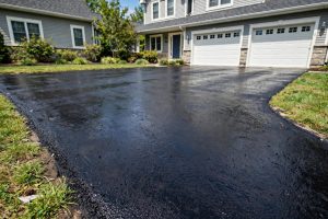 Driveway Sealer Buying Guide for USA Homes
