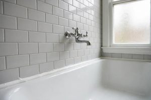 Recaulking Bathtub Cost Near Me: A Plain Guide to Prices and Choices