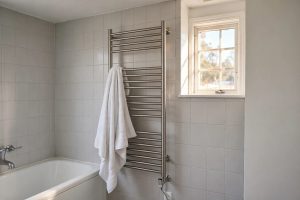 Bathroom Towel Warmers: Where to Buy in the USA