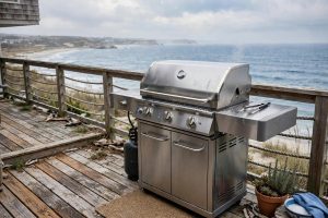 The Best Outdoor Grill for Coastal Salt Air: A Buyer’s Guide